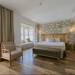 Fiora Alacati Hotel *