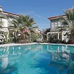 Hotel Fiora Alacati *