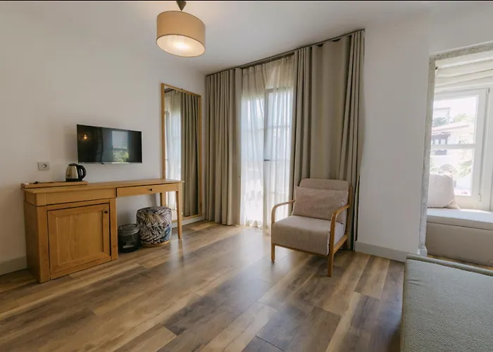 Fiora Alacati * Cesme